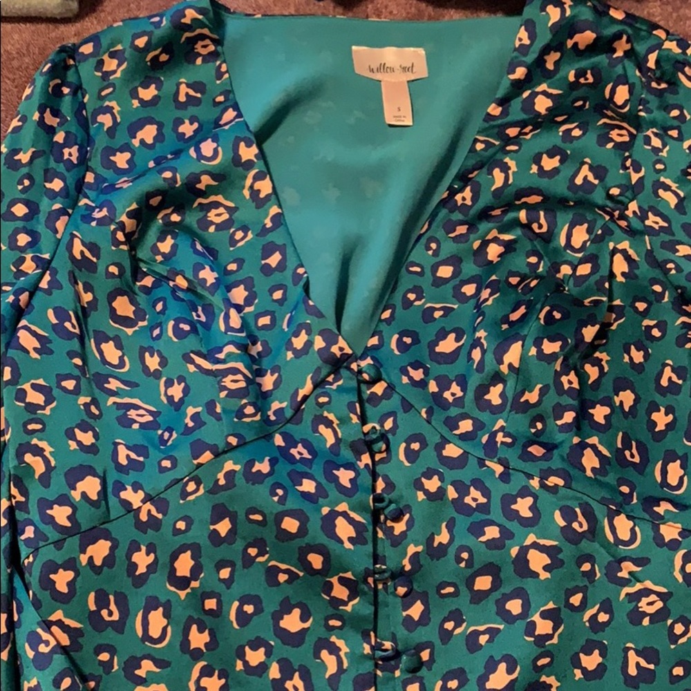 Willow and root cheetah shirt